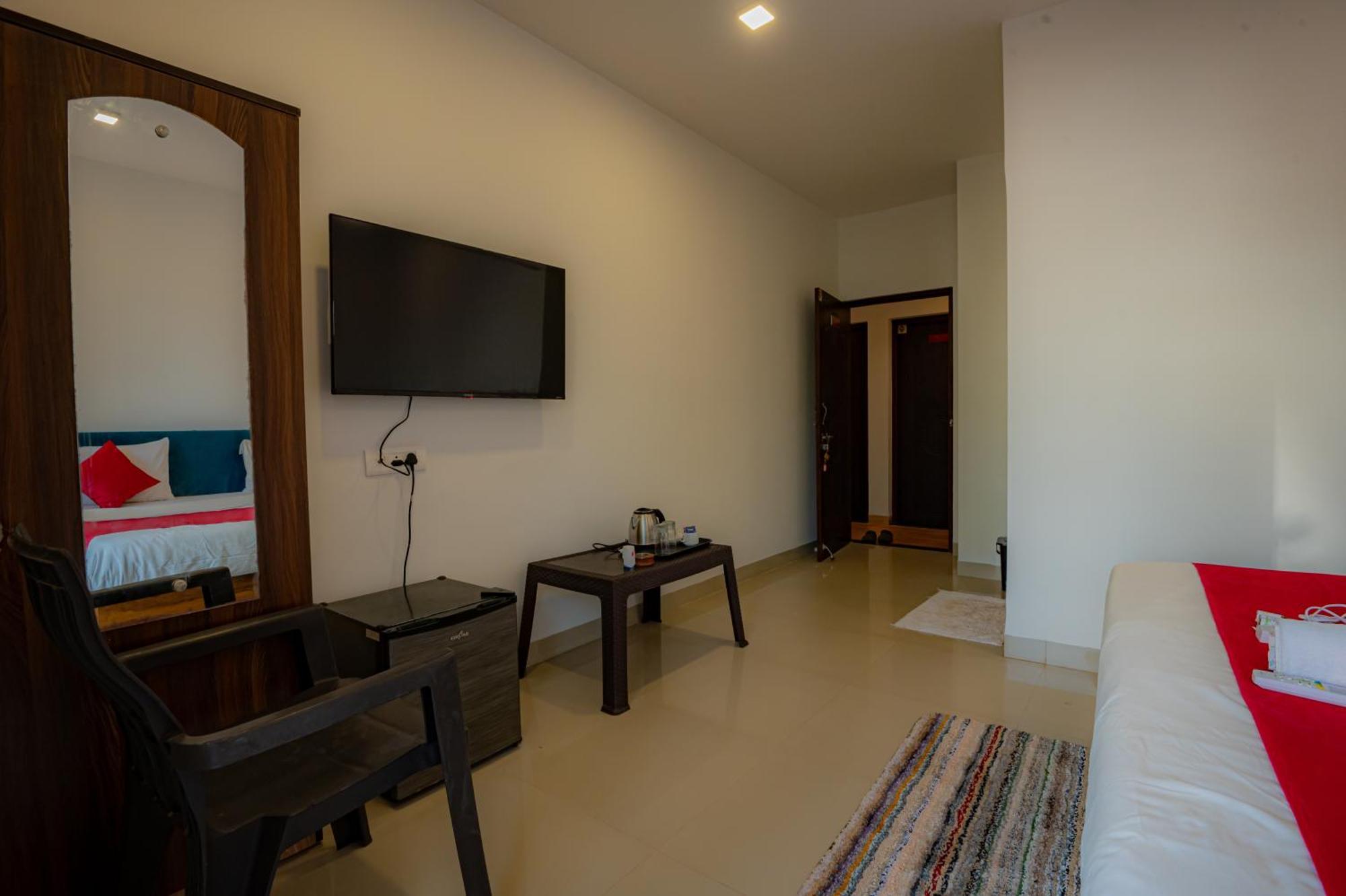 Morjim Sea Waves-Beach Front Hotel المظهر الخارجي الصورة