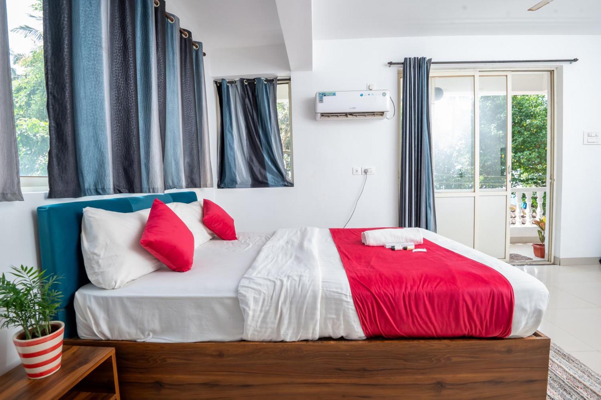 Morjim Sea Waves-Beach Front Hotel المظهر الخارجي الصورة