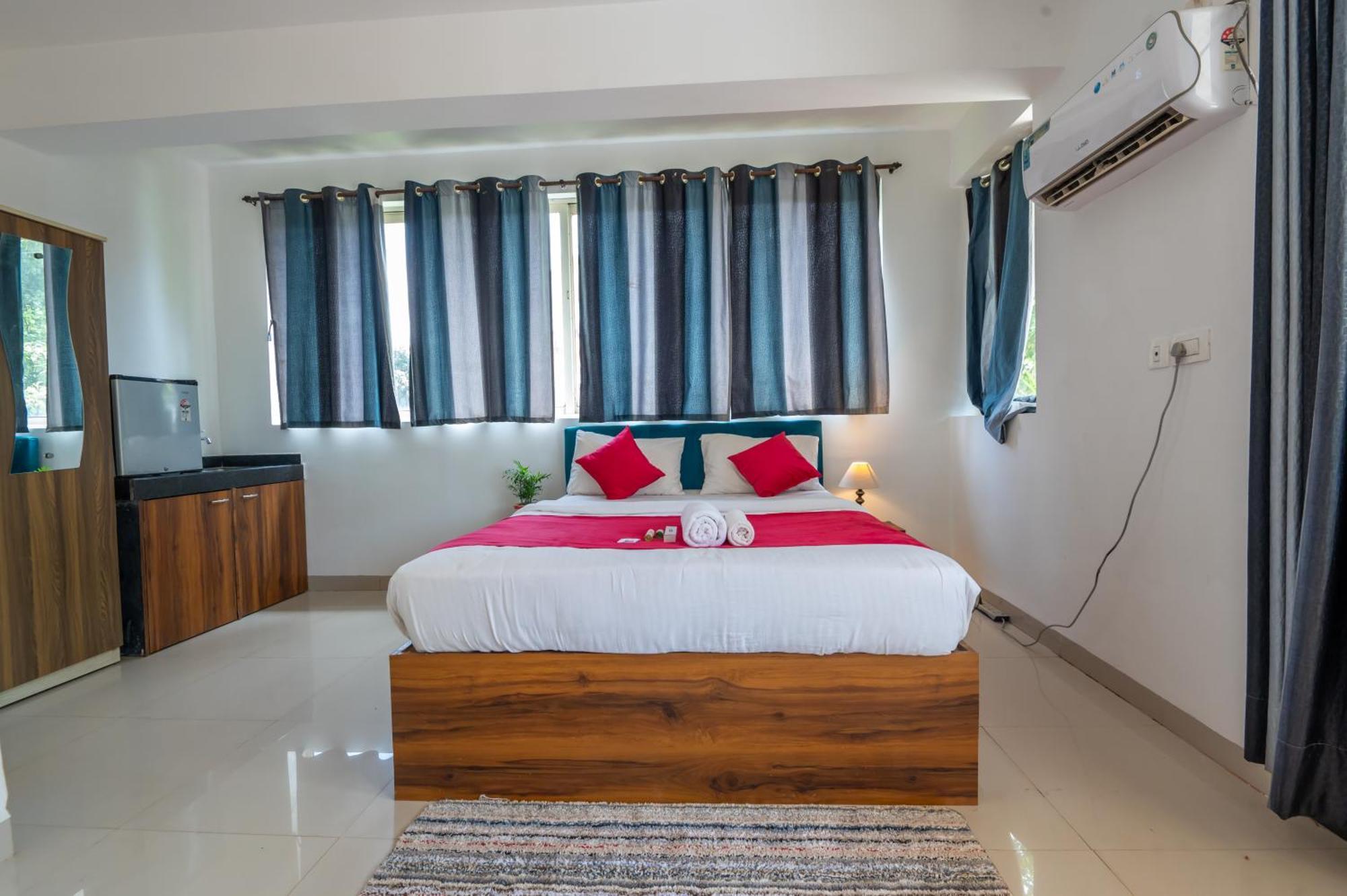 Morjim Sea Waves-Beach Front Hotel المظهر الخارجي الصورة