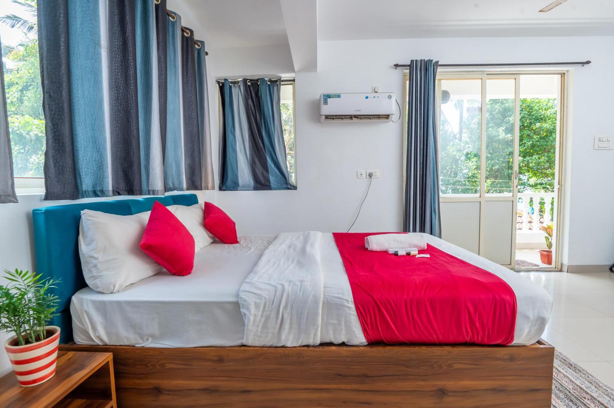 Morjim Sea Waves-Beach Front Hotel المظهر الخارجي الصورة