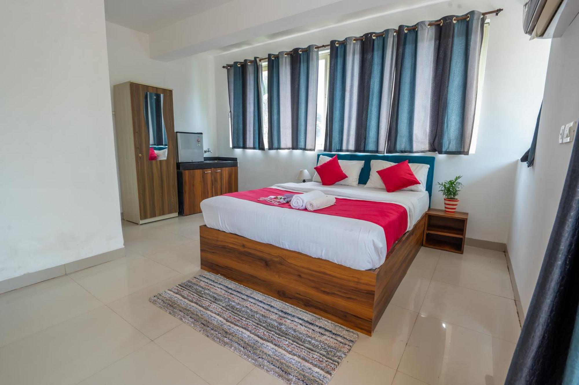 Morjim Sea Waves-Beach Front Hotel المظهر الخارجي الصورة