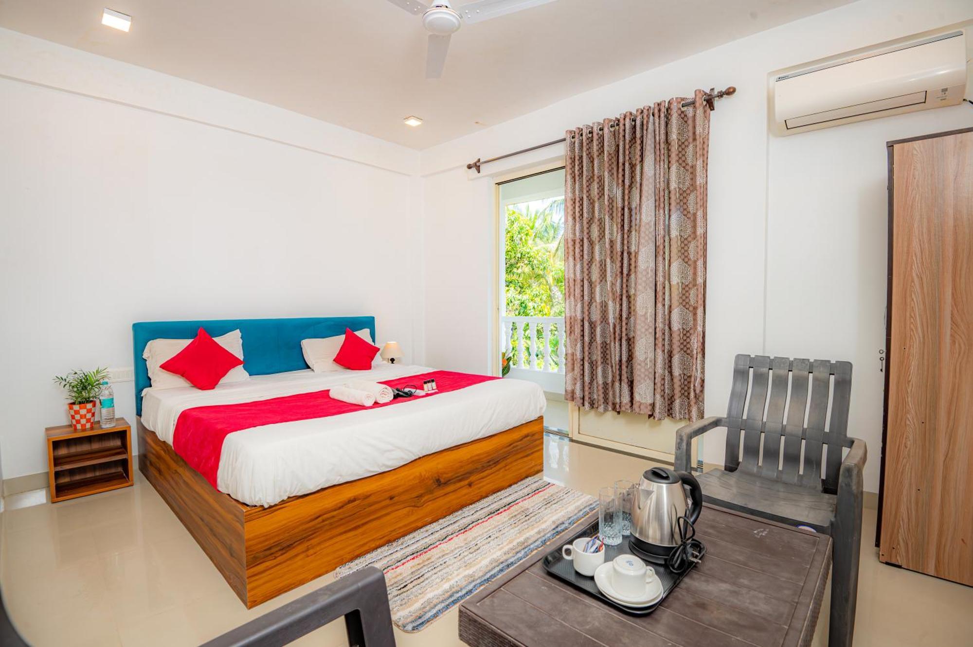 Morjim Sea Waves-Beach Front Hotel المظهر الخارجي الصورة