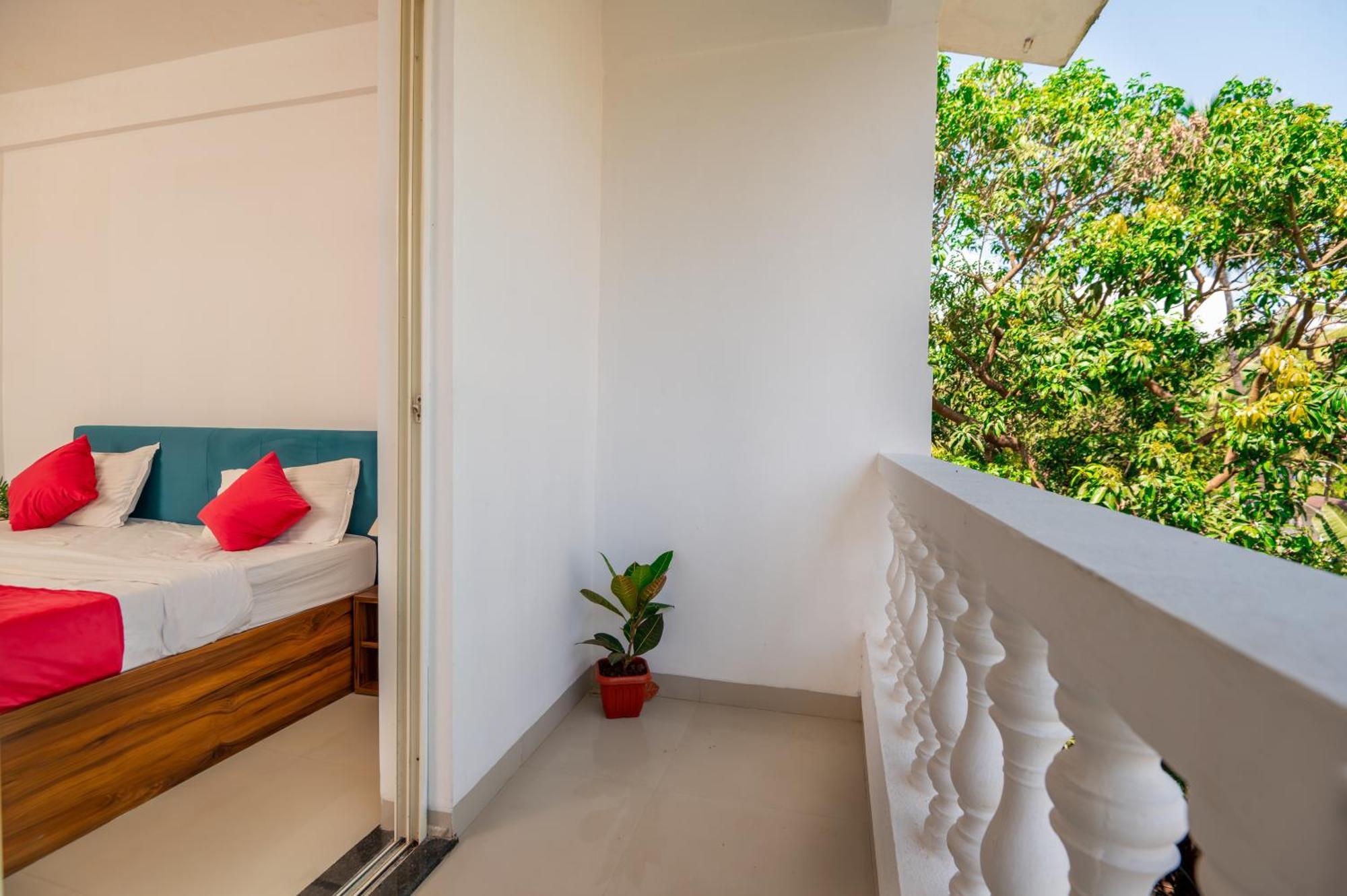 Morjim Sea Waves-Beach Front Hotel المظهر الخارجي الصورة